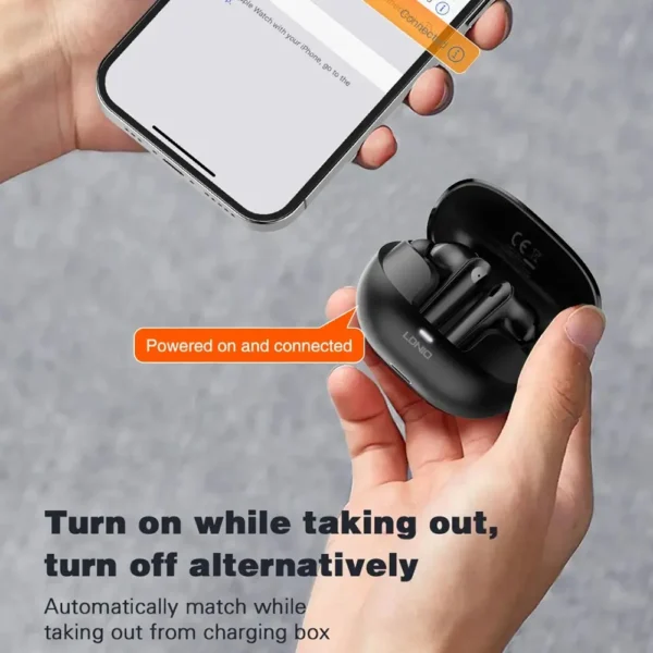 LDNIO T05 charging case with LED battery indicator display